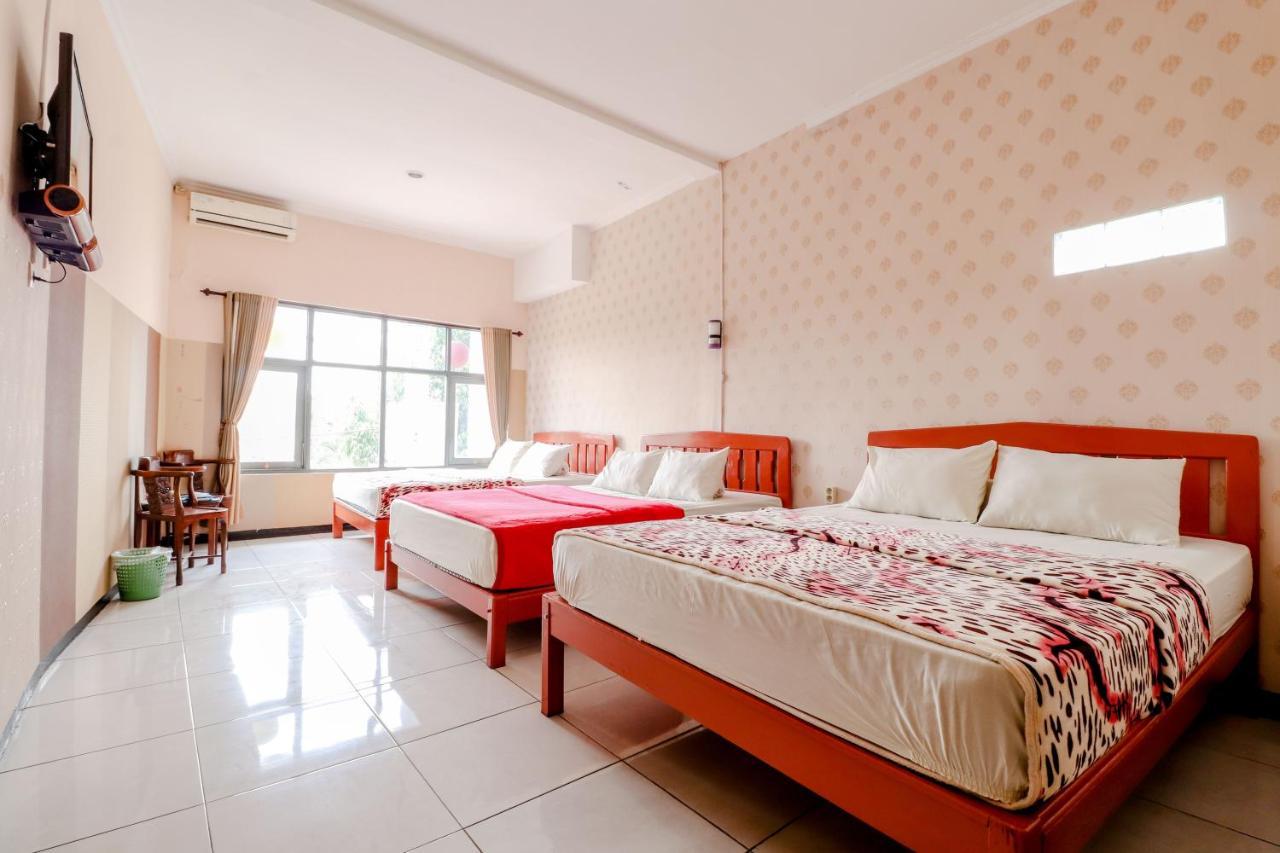 Hotel Bintang Malang Exterior photo